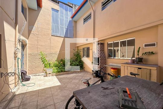 Quintal de casa à venda com 3 quartos, 221m² em Santo Amaro, São Paulo