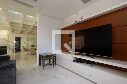 Sala de TV de apartamento à venda com 4 quartos, 250m² em Jardim Avelino, São Paulo