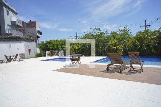 Área comum - Piscina de casa à venda com 3 quartos, 218m² em Rio Branco, Porto Alegre