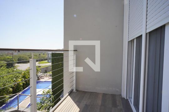 Sacada de casa à venda com 3 quartos, 218m² em Rio Branco, Porto Alegre
