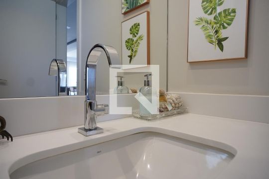 Lavabo de casa à venda com 3 quartos, 218m² em Rio Branco, Porto Alegre