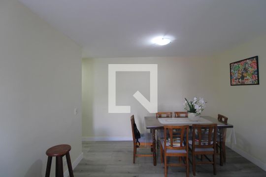 Sala de apartamento à venda com 2 quartos, 50m² em Jardim Lallo, São Paulo