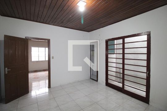 Casa à venda com 2 quartos, 110m² em Vila Marieta, São Paulo