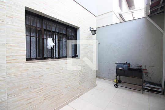 Quintal  de casa à venda com 2 quartos, 120m² em Conjunto Habitacional Franchini, São Bernardo do Campo