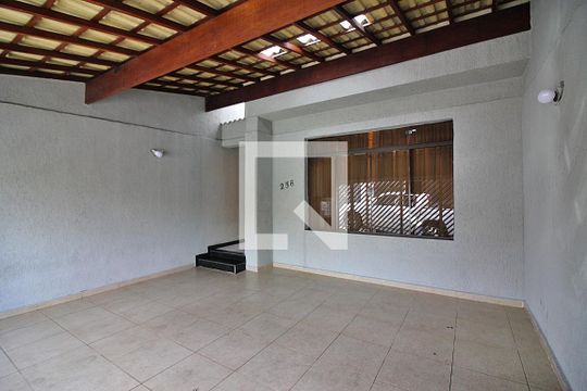 Garagem de casa à venda com 2 quartos, 120m² em Conjunto Habitacional Franchini, São Bernardo do Campo