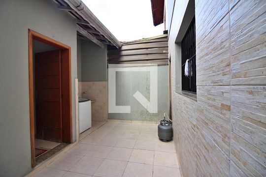 Quintal  de casa à venda com 2 quartos, 120m² em Conjunto Habitacional Franchini, São Bernardo do Campo