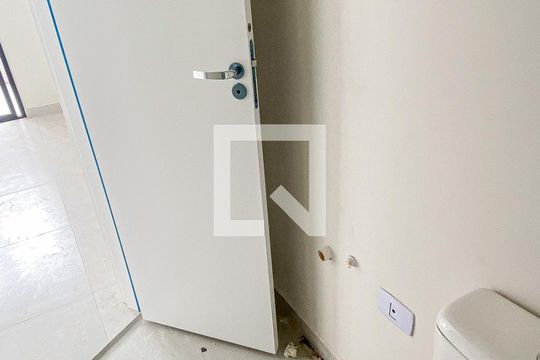 Lavabo de casa de condomínio à venda com 2 quartos, 100m² em Vila Humaita, Santo André