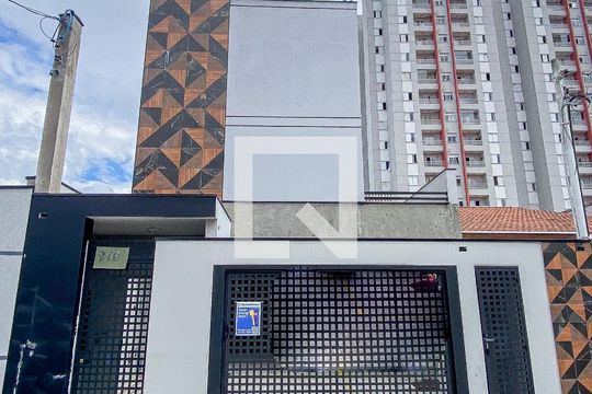Fachada de casa de condomínio à venda com 2 quartos, 100m² em Vila Humaita, Santo André