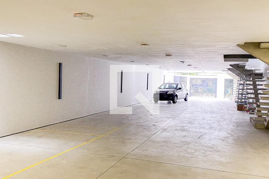 Garagem de casa de condomínio à venda com 2 quartos, 100m² em Vila Humaita, Santo André