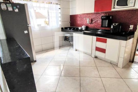 Cozinha de casa à venda com 7 quartos, 455m² em Planalto, Belo Horizonte