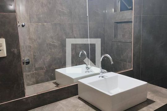 Banheiro 1 de casa à venda com 7 quartos, 455m² em Planalto, Belo Horizonte