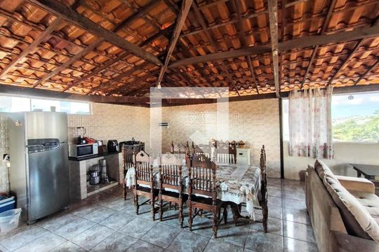 Área comum de casa à venda com 7 quartos, 455m² em Planalto, Belo Horizonte