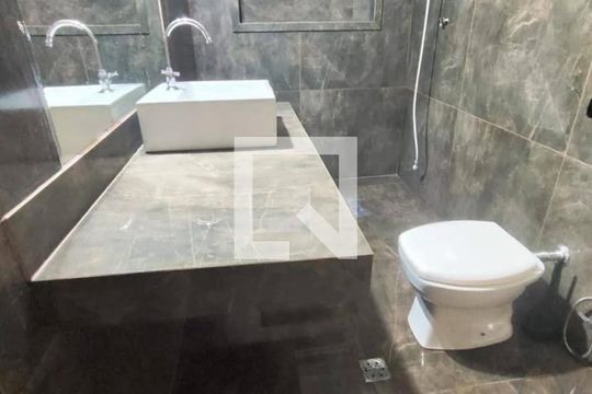 Banheiro 1 de casa à venda com 7 quartos, 455m² em Planalto, Belo Horizonte