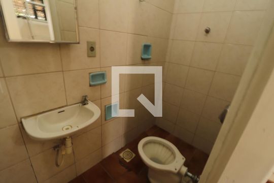 Banheiro de Serviço de casa para alugar com 3 quartos, 140m² em Setor Leste Universitário, Goiânia