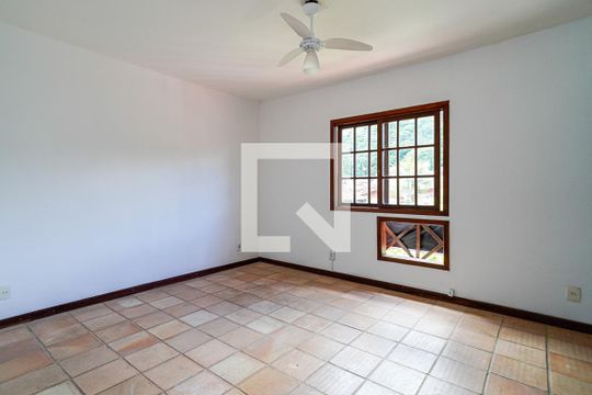 Suite de casa à venda com 4 quartos, 262m² em Itaipu, Niterói