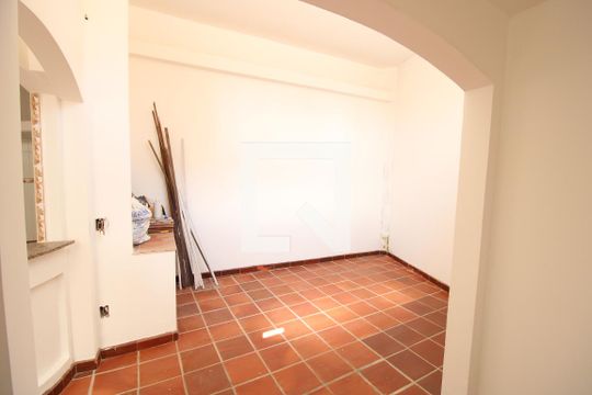 Casa 2 - Sala / Cozinha de casa à venda com 6 quartos, 450m² em Vila Paulicéia, São Paulo