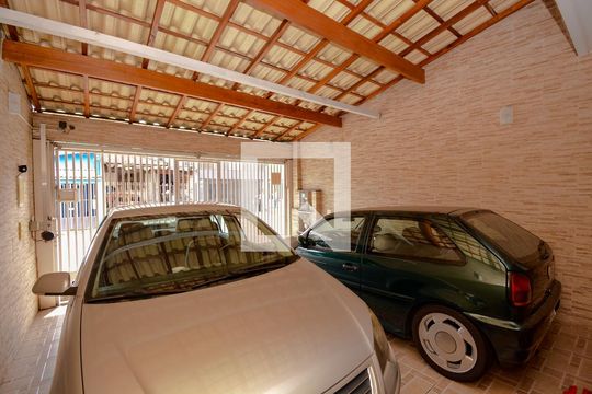 Garagem de casa para alugar com 3 quartos, 240m² em Assunção, São Bernardo do Campo