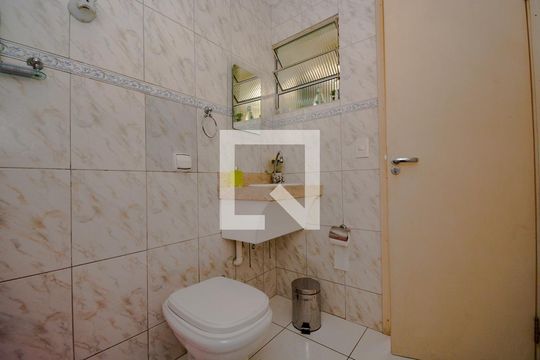 Banheiro de Serviço de casa para alugar com 3 quartos, 240m² em Assunção, São Bernardo do Campo