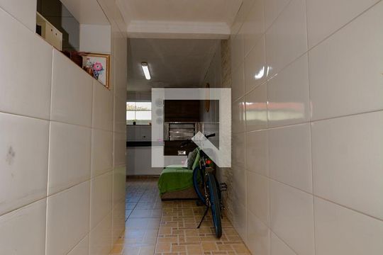 Quintal - lateral de casa para alugar com 3 quartos, 240m² em Assunção, São Bernardo do Campo