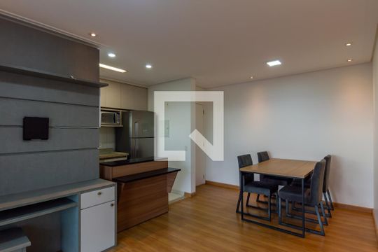 Sala de apartamento para alugar com 2 quartos, 66m² em Melville Empresarial I E Ii, Barueri