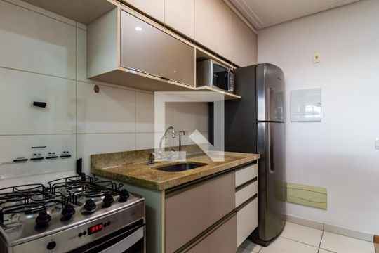 Cozinha de apartamento para alugar com 2 quartos, 66m² em Melville Empresarial I E Ii, Barueri