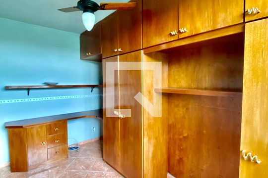 Quarto 1 de apartamento para alugar com 2 quartos, 50m² em Inhaúma, Rio de Janeiro