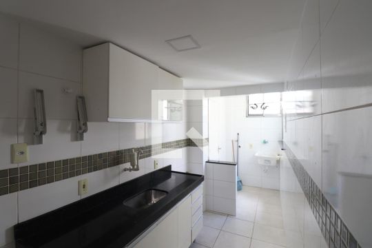 Cozinha e Área de Serviço de apartamento para alugar com 2 quartos, 47m² em Porto Novo, São Gonçalo