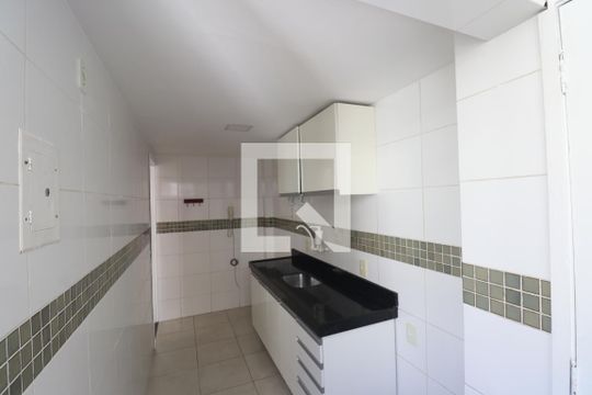 Cozinha e Área de Serviço de apartamento para alugar com 2 quartos, 47m² em Porto Novo, São Gonçalo