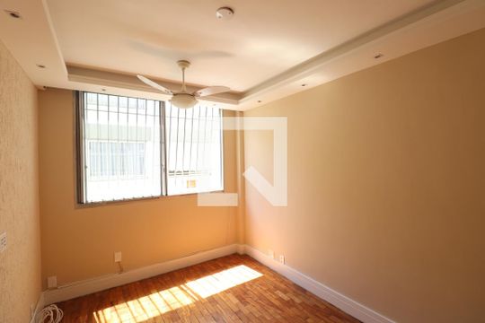 Sala de apartamento para alugar com 2 quartos, 47m² em Porto Novo, São Gonçalo