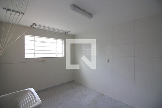 Área de Serviço de casa para alugar com 3 quartos, 235m² em Nova Petrópolis, São Bernardo do Campo