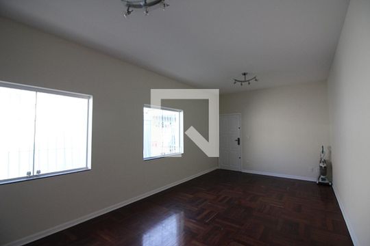 Sala de casa para alugar com 3 quartos, 235m² em Nova Petrópolis, São Bernardo do Campo