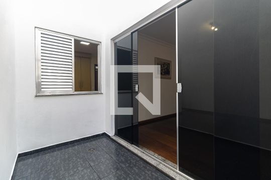 Jardim de Inverno da Sala de casa à venda com 3 quartos, 200m² em Jardim Santa Cruz (sacoma), São Paulo