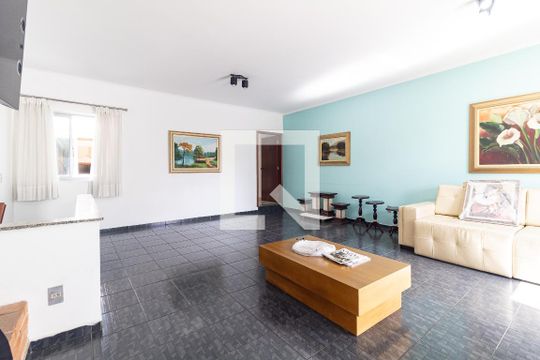 Área comum de casa à venda com 3 quartos, 200m² em Jardim Santa Cruz (sacoma), São Paulo