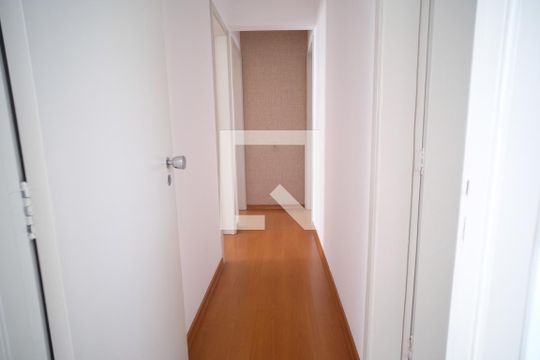 Corredor de apartamento para alugar com 3 quartos, 106m² em Pinheiros, São Paulo