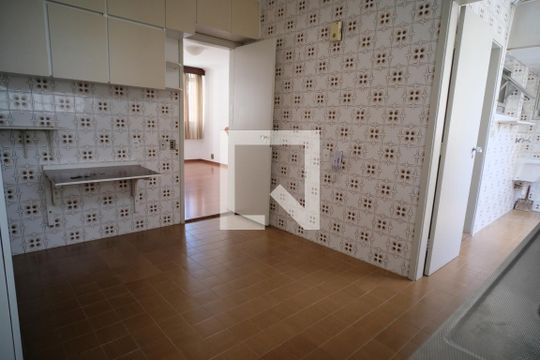 cozinha de apartamento para alugar com 3 quartos, 106m² em Pinheiros, São Paulo