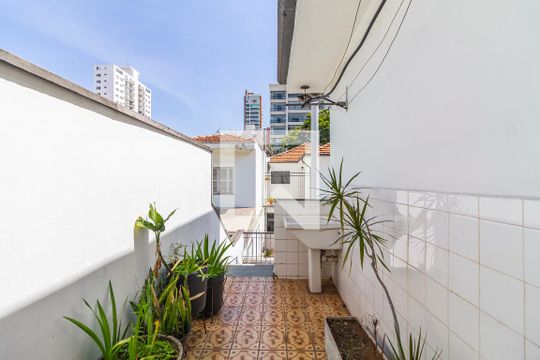 Área de Serviço 2 de casa para alugar com 3 quartos, 400m² em Parque Colonial, São Paulo