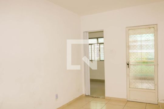 Sala de casa à venda com 2 quartos, 80m² em Encantado, Rio de Janeiro