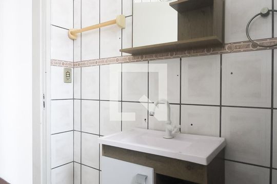Banheiro de apartamento à venda com 2 quartos, 62m² em Jardim Leopoldina, Porto Alegre