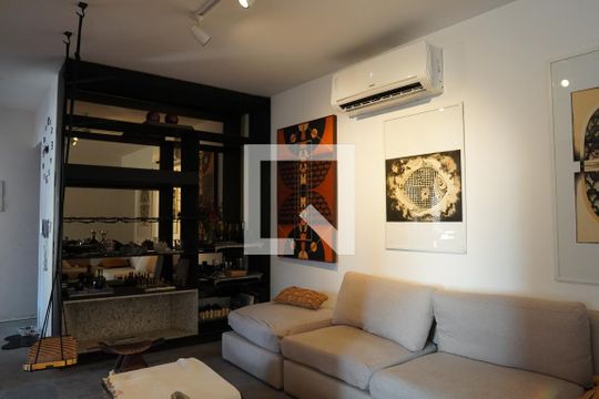 Apartamento à venda com 2 quartos, 61m² em Cerqueira César, São Paulo