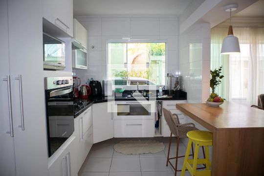 Cozinha de casa à venda com 3 quartos, 100m² em Tremembé, São Paulo