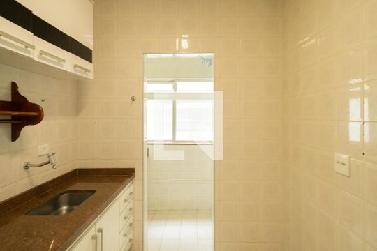 Cozinha de apartamento à venda com 2 quartos, 58m² em Taboão, São Bernardo do Campo