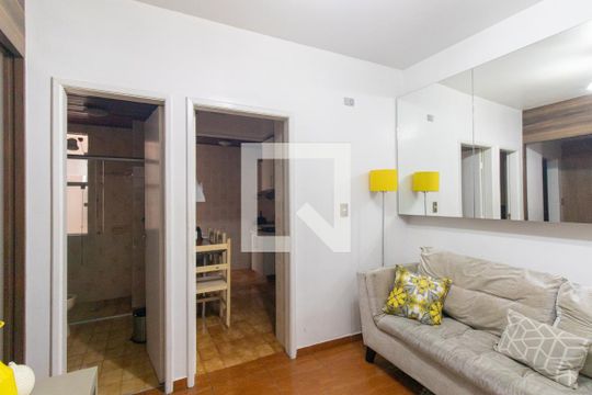 Sala de apartamento à venda com 2 quartos, 43m² em Centro, Curitiba
