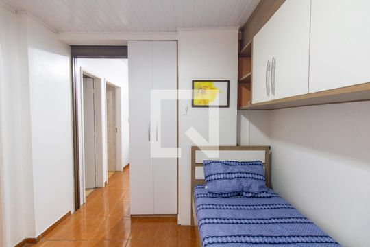 Quarto 1 de apartamento à venda com 2 quartos, 43m² em Centro, Curitiba