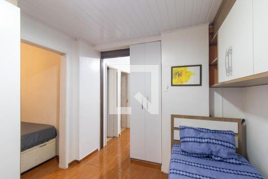 Quarto 1 de apartamento à venda com 2 quartos, 43m² em Centro, Curitiba