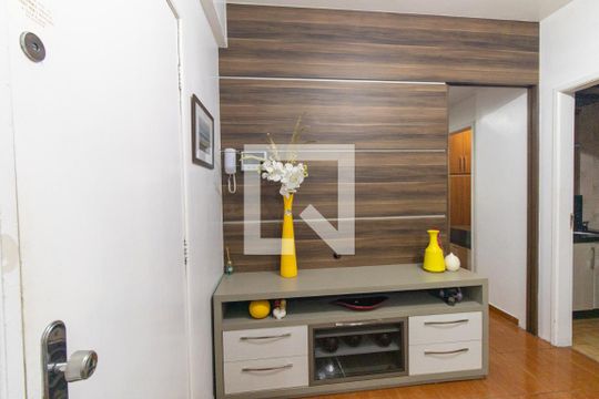 Sala de apartamento à venda com 2 quartos, 43m² em Centro, Curitiba