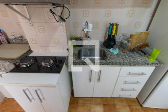 Cozinha e Área de Serviço de apartamento à venda com 2 quartos, 43m² em Centro, Curitiba