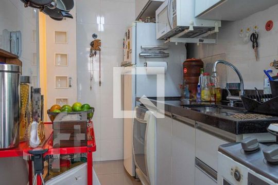 Apartamento à venda com 3 quartos, 60m² em Paraisópolis, São Paulo