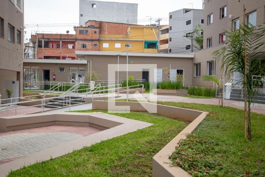 Área comum de apartamento para alugar com 2 quartos, 45m² em Piraporinha, Diadema