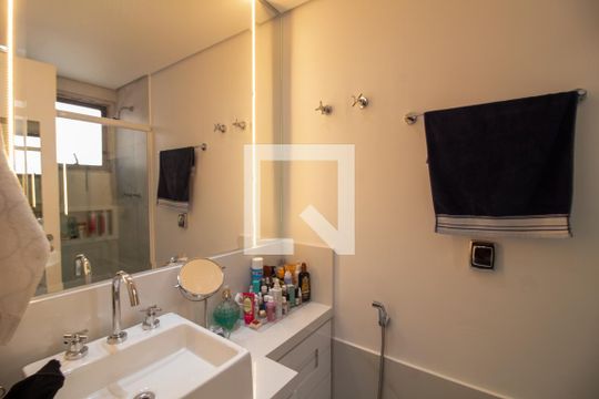 Banheiro da Suíte 1 de apartamento para alugar com 2 quartos, 177m² em Campo Belo, São Paulo