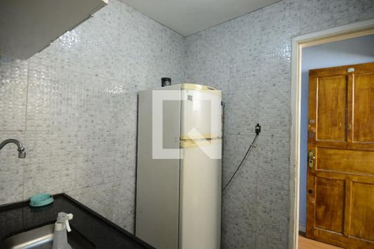 Cozinha de kitnet/studio à venda com 1 quarto, 29m² em Liberdade, São Paulo